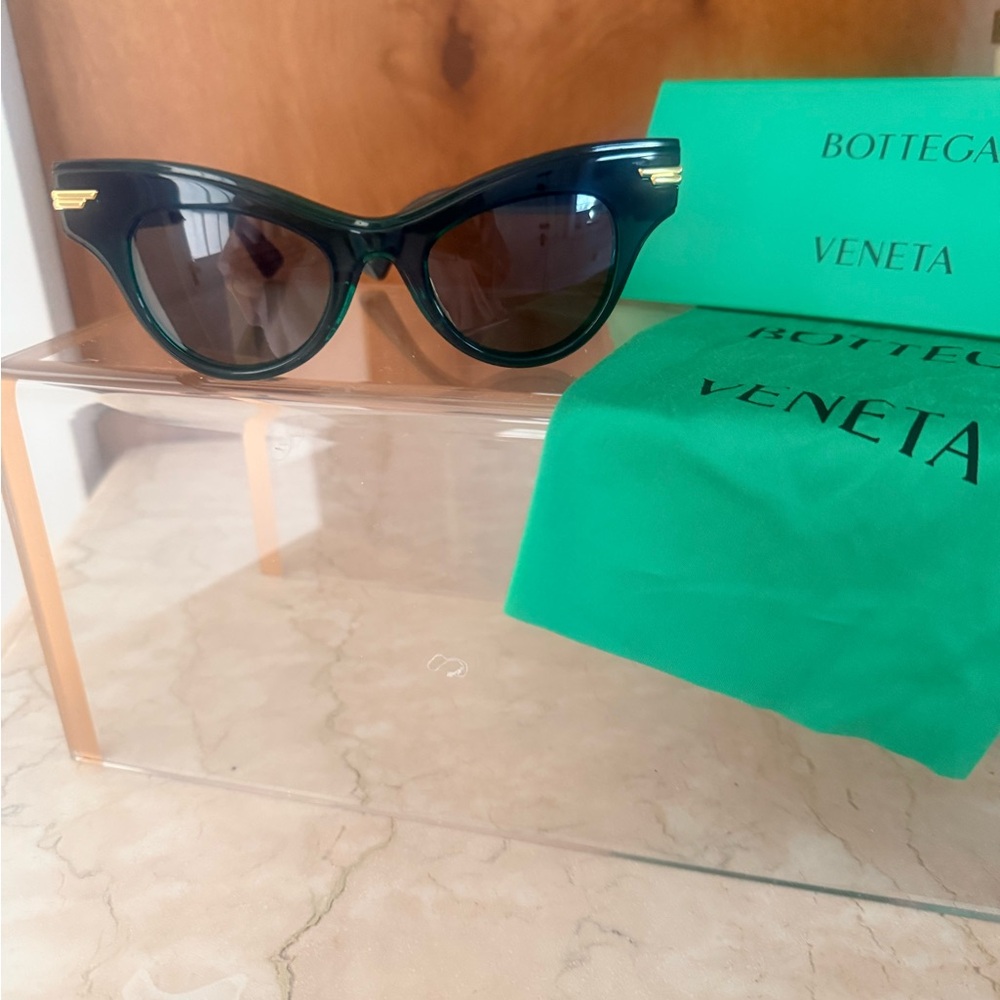 Bottega Veneta NEW Forest Green Cat-Eye Sunglasses with Gold Accents